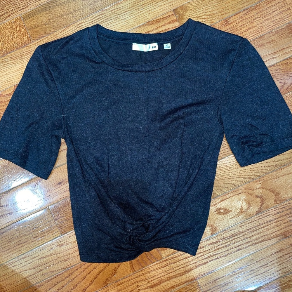 Wilfred Free Short Sleeve Tie Bottom Crop Top